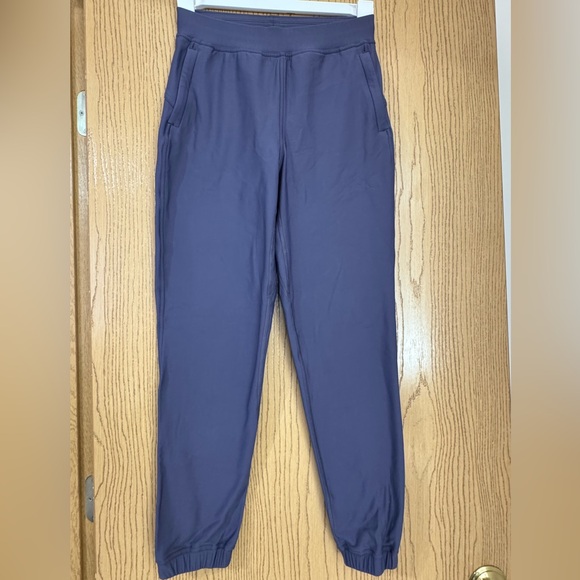 Lululemon NWOT Athletica Grape Mist Joggers - Picture 8 of 12